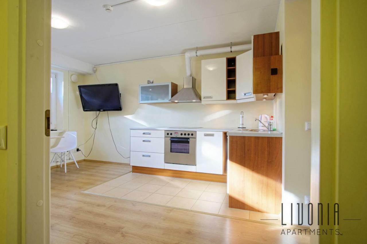 Sunny Studio With Parking, Self-Check-In & Wi-Fi Tallinn Exterior foto