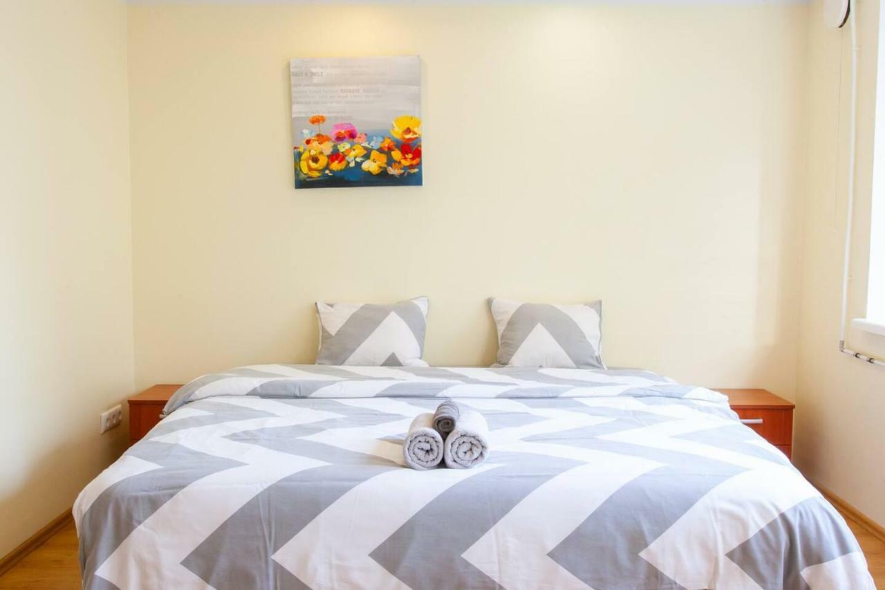 Sunny Studio With Parking, Self-Check-In & Wi-Fi Tallinn Exterior foto