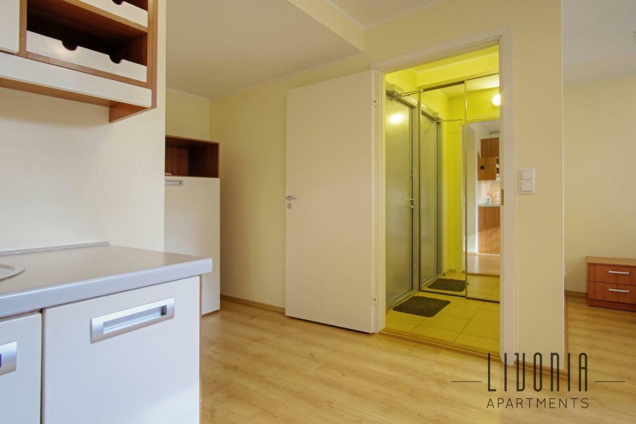 Sunny Studio With Parking, Self-Check-In & Wi-Fi Tallinn Exterior foto
